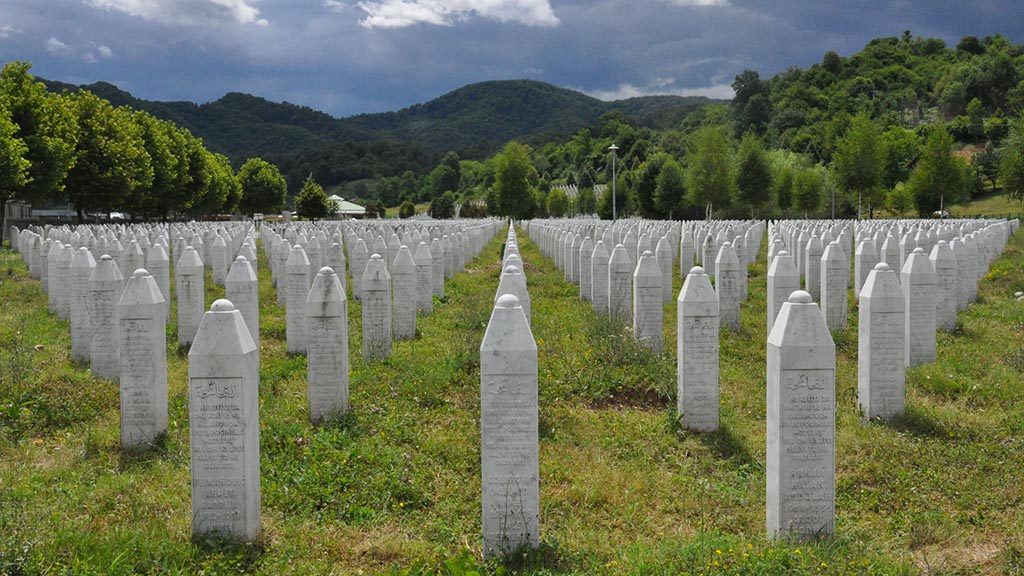Minnesplatsen för offren i Srebrenica.