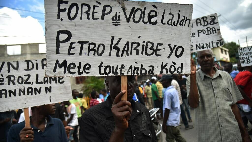 Demonstranter i Haiti