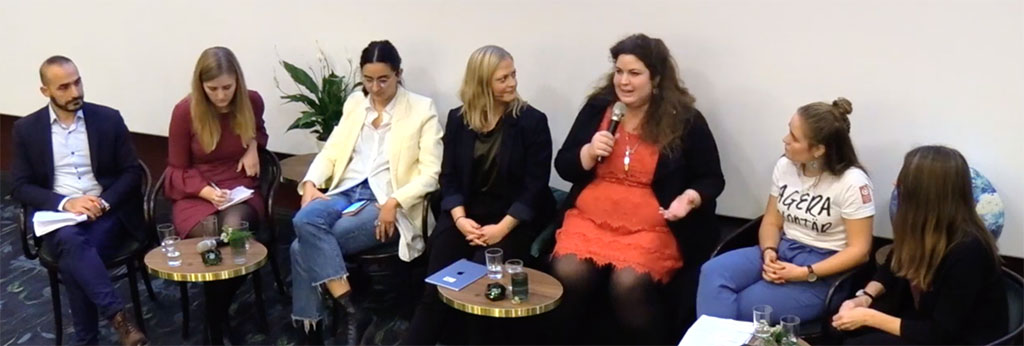 The panel during the seminar