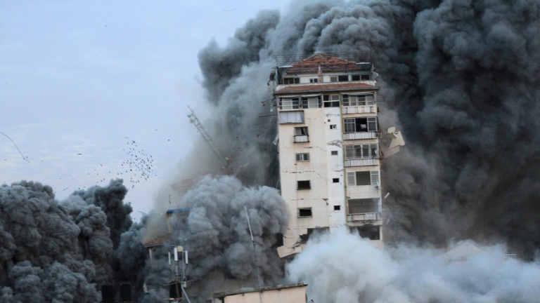 Nya attacker mot Israel och Gaza - Nyheter (Ekot)